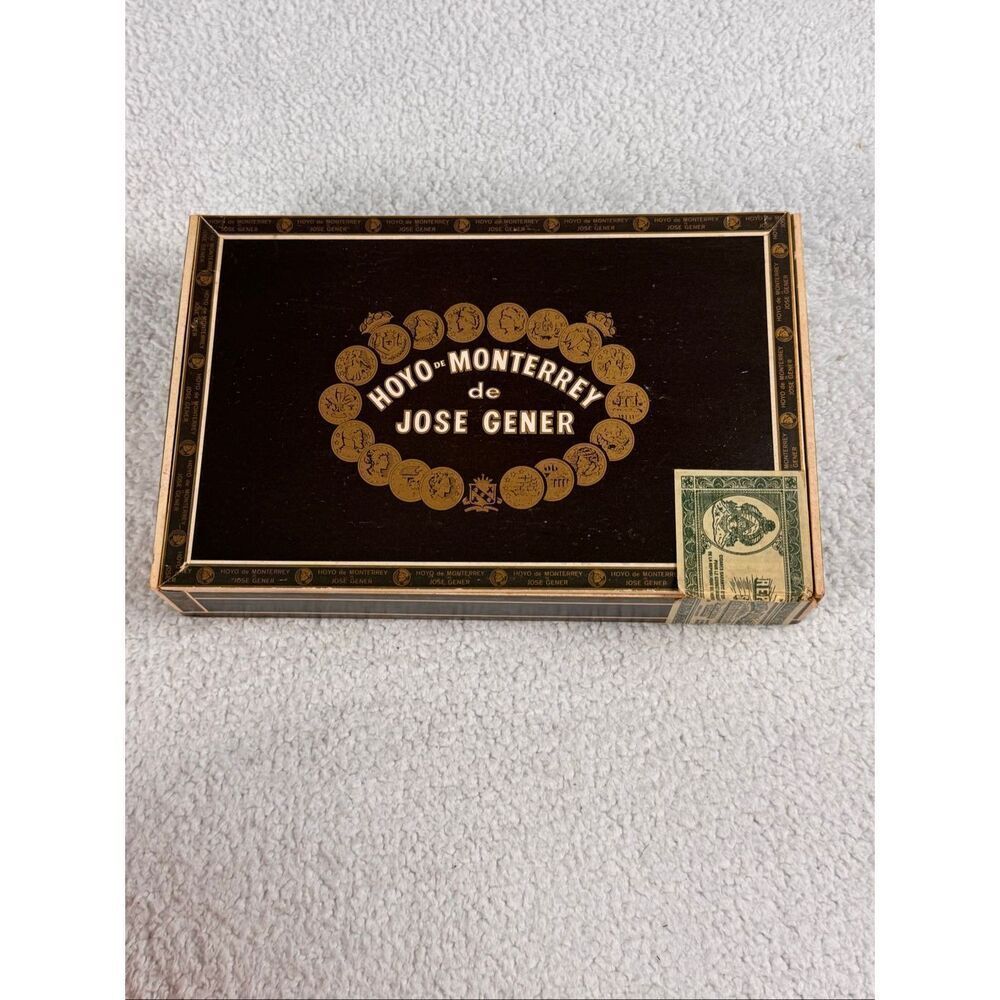 Vintage Hoyo de Monterrey de José Gener Cigar Box - Wooden Paper Wrapped